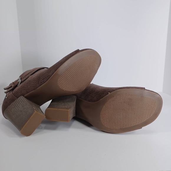 White Mountain Size 9 SAGE Brown Perforated Peep Toe Bootie 3" Stacked Heel - Picture 6 of 9